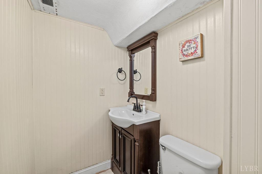 913 Johnson Road Lynchburg, VA 24502 - Photo 23 of 35