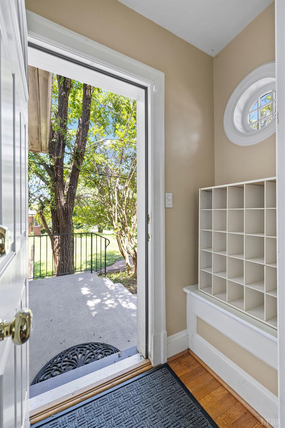 913 Johnson Road Lynchburg, VA 24502 - Photo 3 of 35