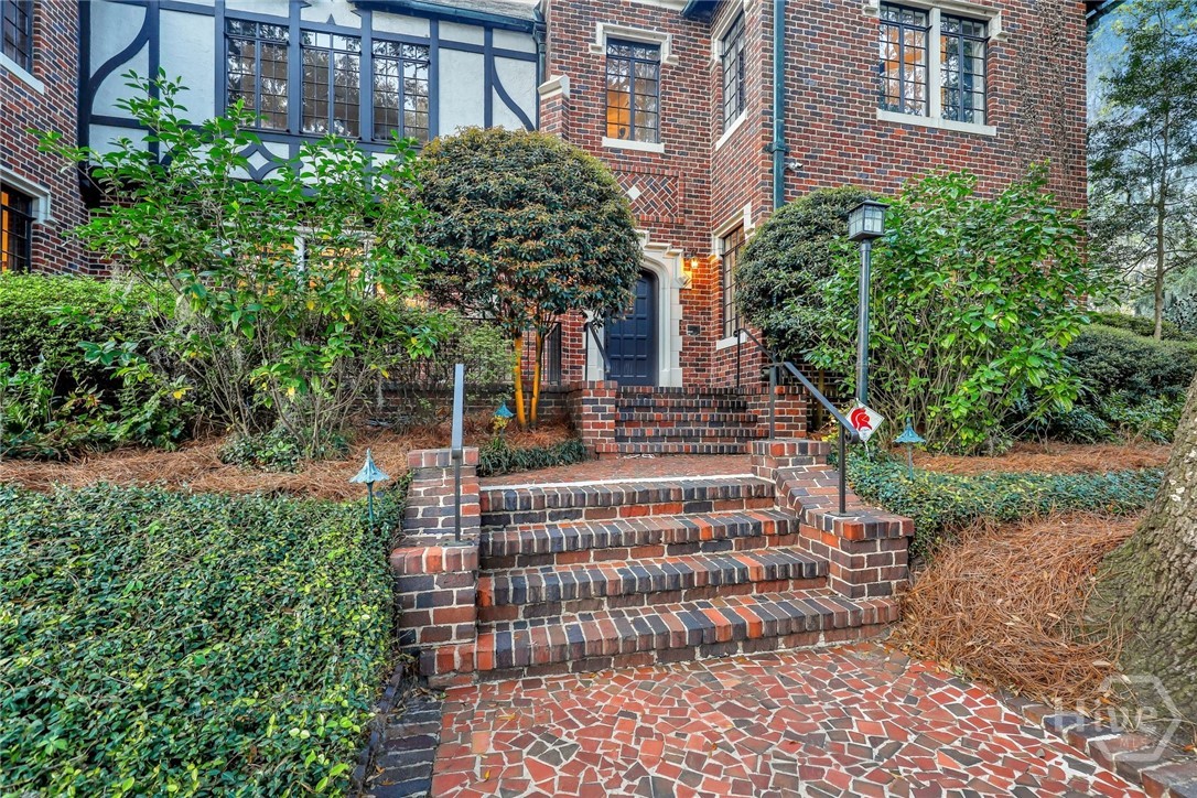 302 East 46th Street Savannah, GA 31405 - Photo 9 of 64