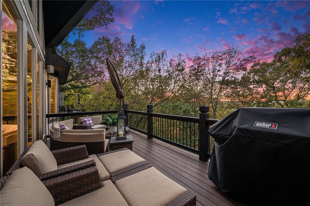 16218 Canterbury Road Overland Park, KS 66085 - Photo 5 of 11