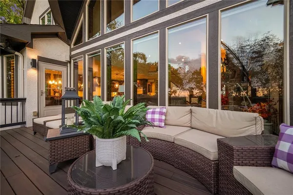 $1,150,000 | 16218 Canterbury Road, Overland Park, KS 66085