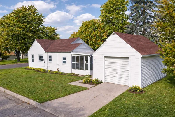 $86,500 | 912 West 16th Street, Sterling, IL 61081