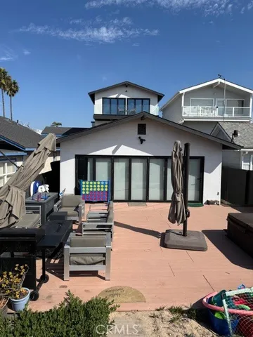 $3,100 | 16765 1/2 South Pacific Avenue, Huntington Beach, CA 90742