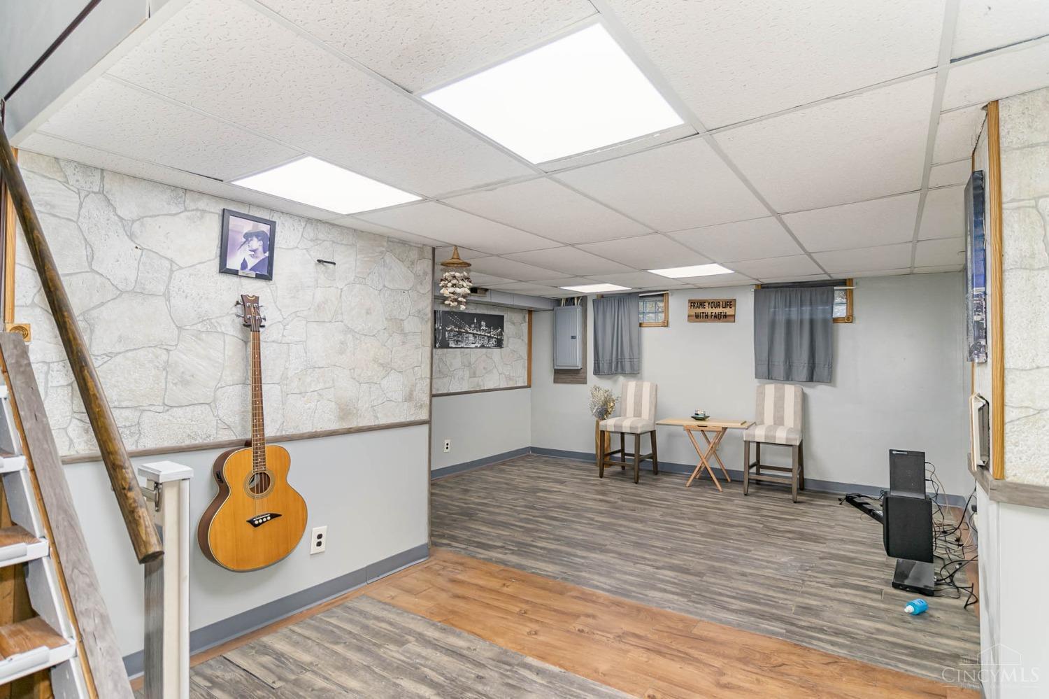 10300 Pippin Road Cincinnati, OH 45231 - Photo 20 of 20 Gallery Image 20