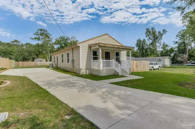 $279,900 | 112 Waycross Avenue, Pensacola, FL 32507