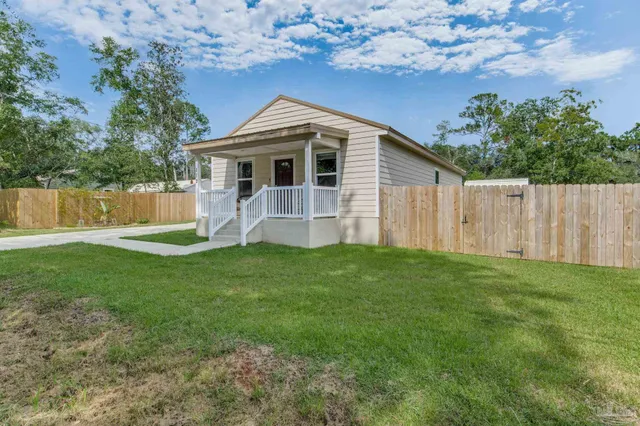 $279,900 | 112 Waycross Avenue, Pensacola, FL 32507