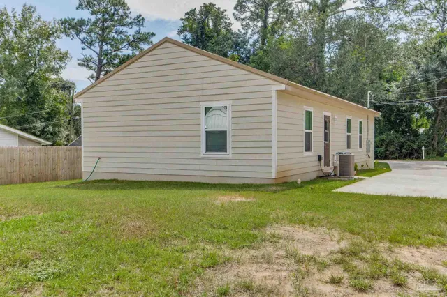 $279,900 | 112 Waycross Avenue, Pensacola, FL 32507