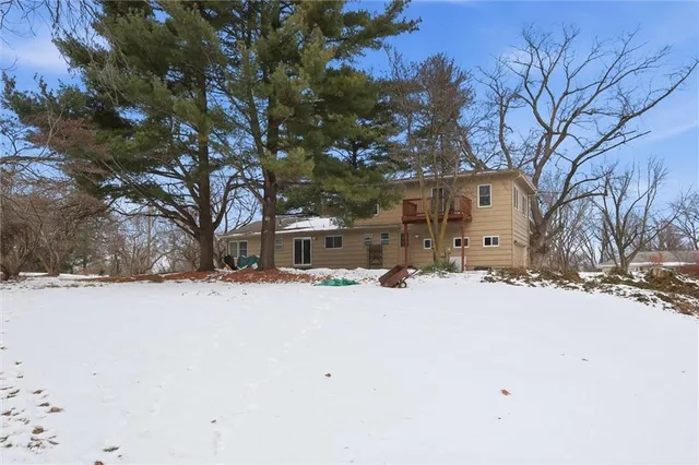 $325,000 | 6209 Northwest Tower Drive, Platte Woods, MO 64151