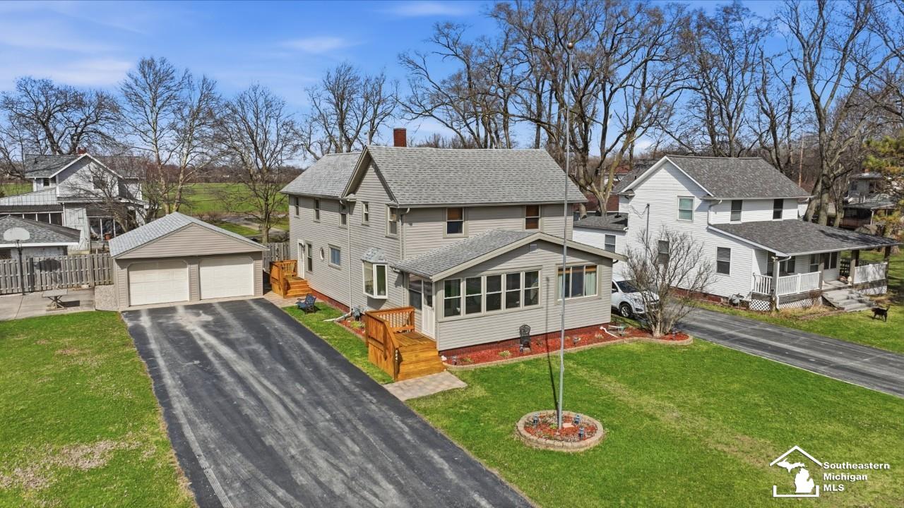 924 Hawthorn Street Temperance, MI 48182 - Photo 5 of 61