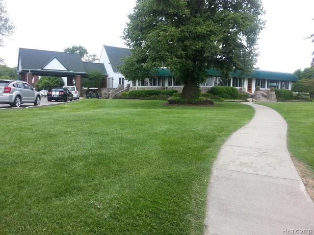 26260 Graham Road Redford, MI 48239 - Photo 19 of 21 20140529_141025.jpg