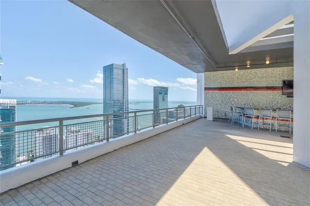 $7,000 | 60 Southwest 13th Street, Unit 4616, Miami, FL 33130