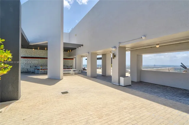 $7,000 | 60 Southwest 13th Street, Unit 4616, Miami, FL 33130