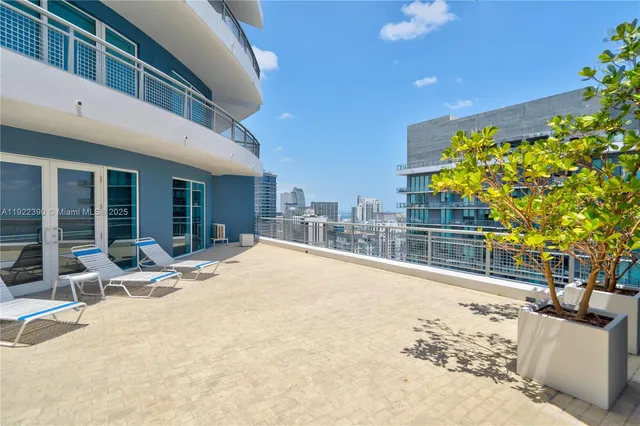 $7,000 | 60 Southwest 13th Street, Unit 4616, Miami, FL 33130