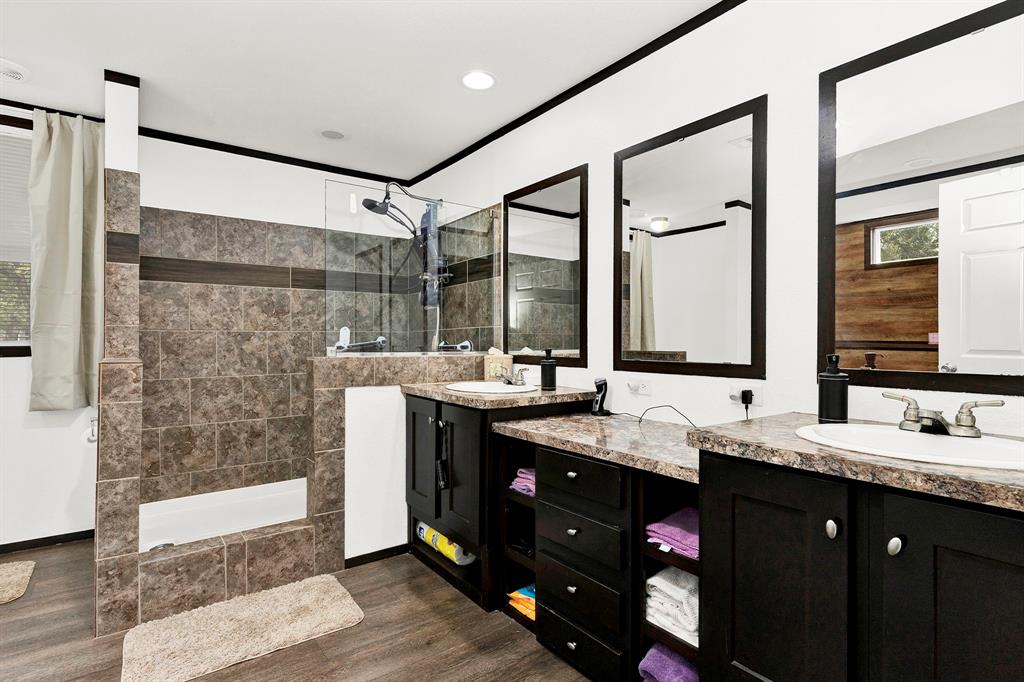119 Post Oak Road Whitney, TX 76692 - Photo 20 of 36 Gallery Image 20
