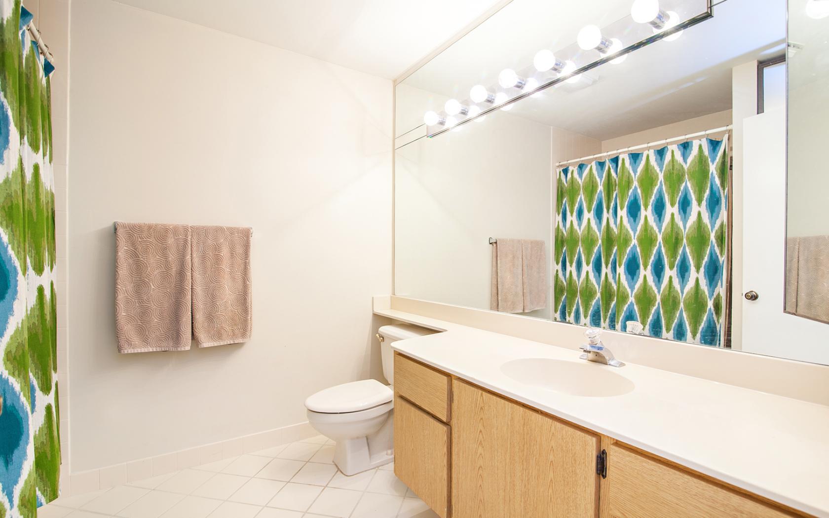 112 Inner Harbour Way Jupiter, FL 33477 - Photo 13 of 15 SECOND BATH