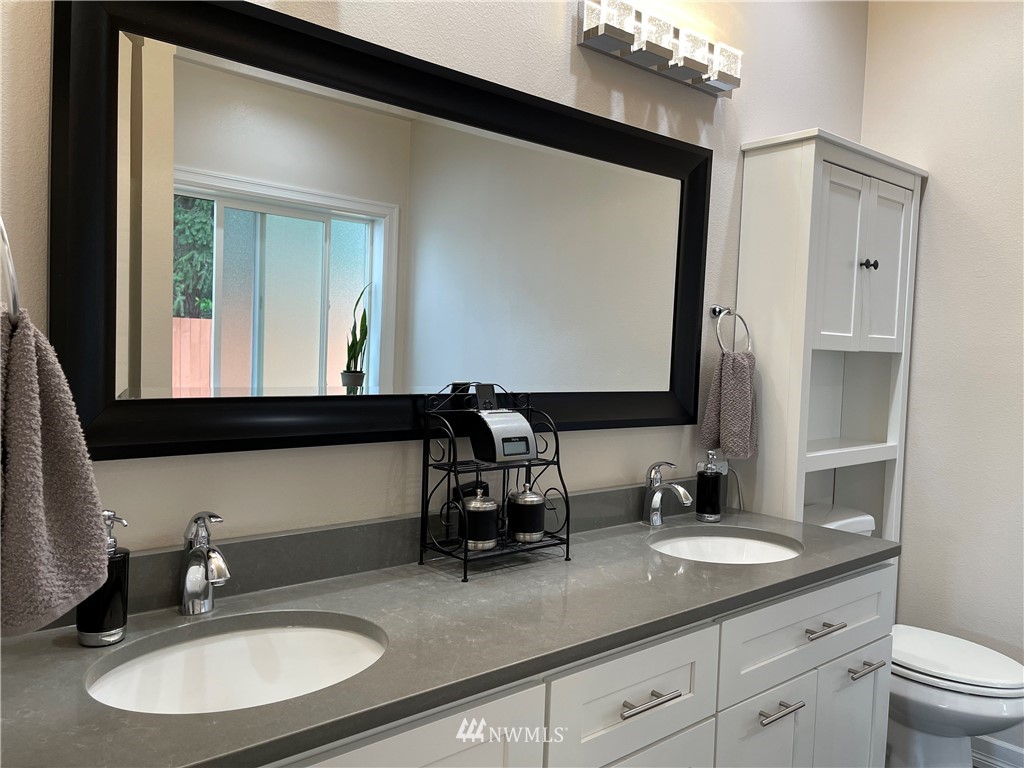 3712 Russell Road Centralia, WA 98531 - Photo 29 of 38 Gallery Image 29