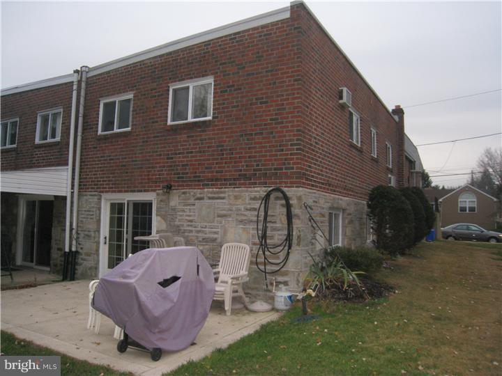 9516 Rising Sun Avenue Philadelphia, PA 19115 - Photo 4 of 10