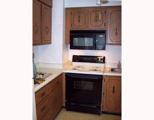 507 Hamil Road Penn Hills, PA 15147 - Photo 8 of 16 Kitchen.