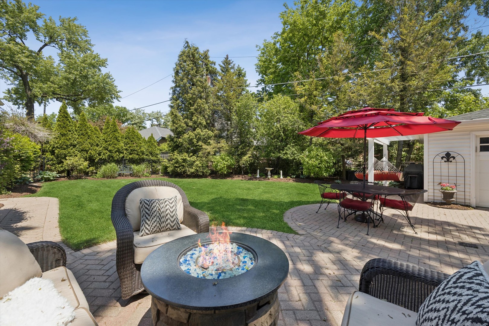 197 Woodside Road Riverside, IL 60546 - Photo 38 of 51 Gallery Image 38