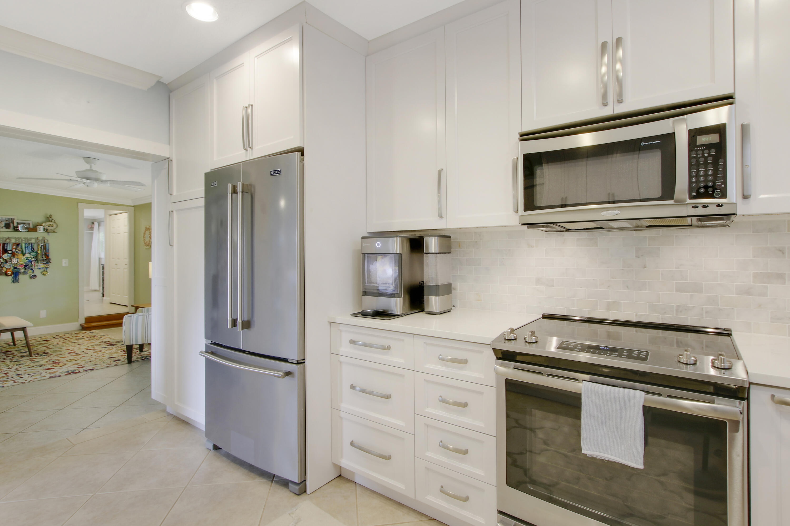 985 Laurel Road North Palm Beach, FL 33408 - Photo 19 of 33 20