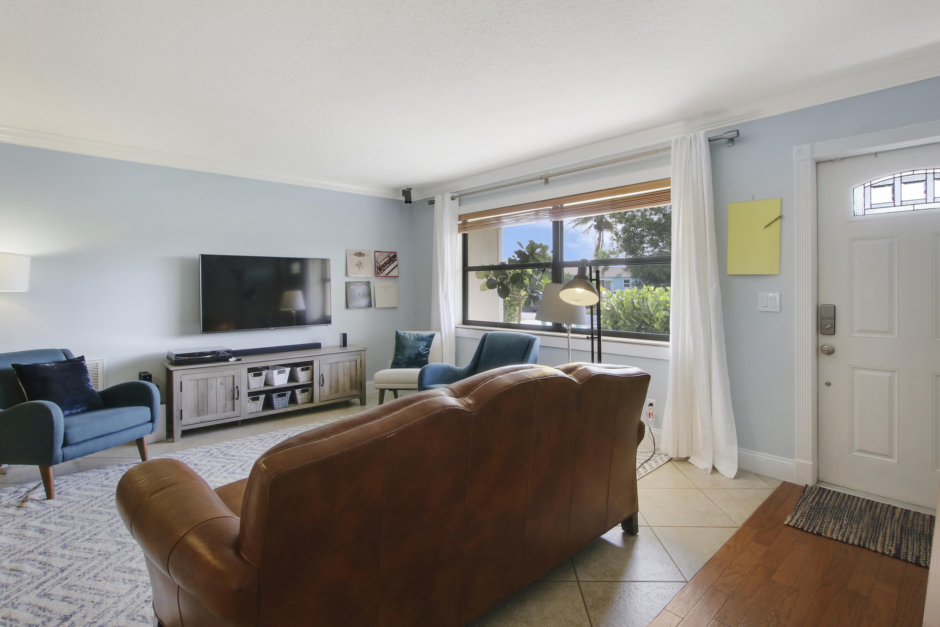 985 Laurel Road North Palm Beach, FL 33408 - Photo 2 of 33 2