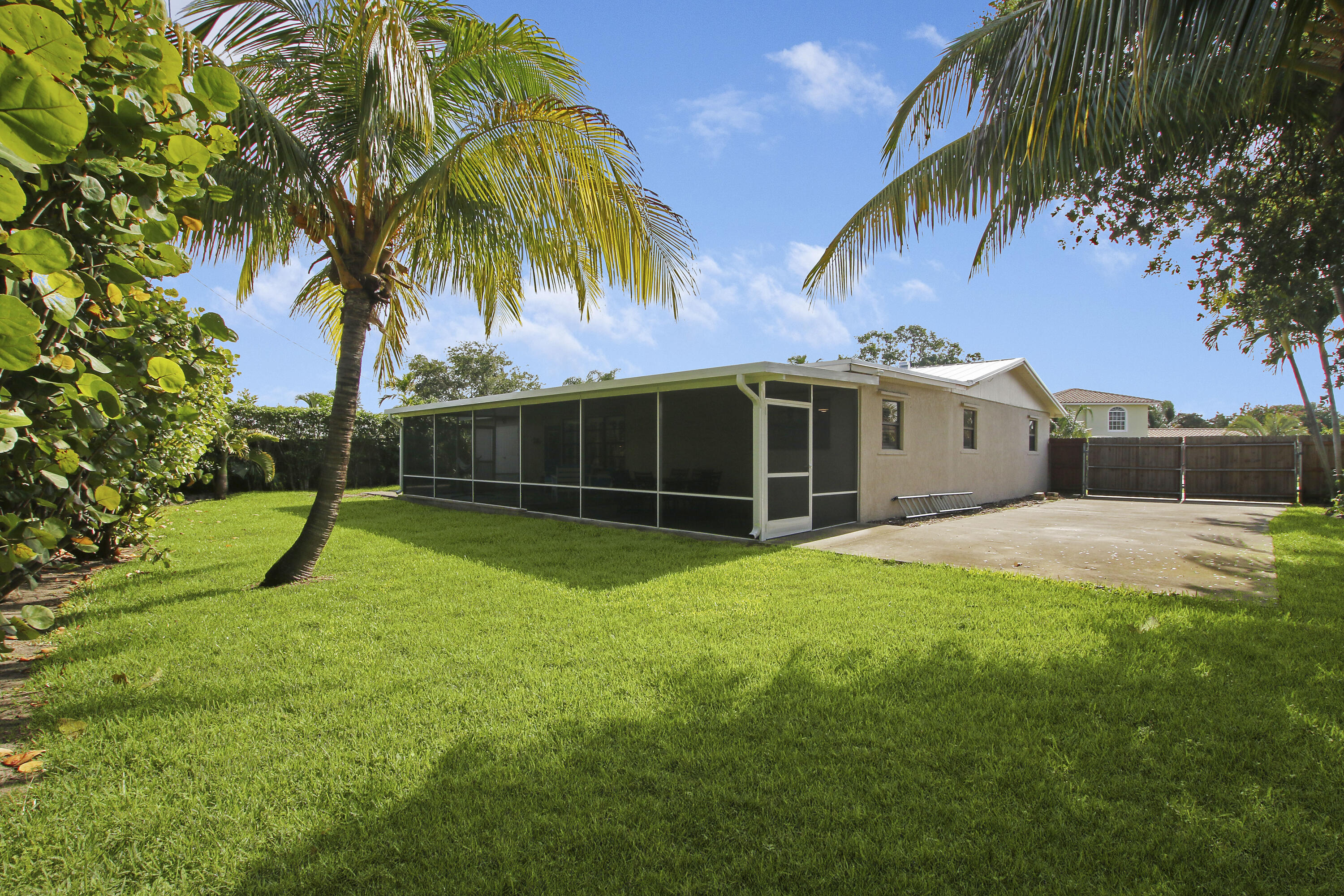 985 Laurel Road North Palm Beach, FL 33408 - Photo 10 of 33 10