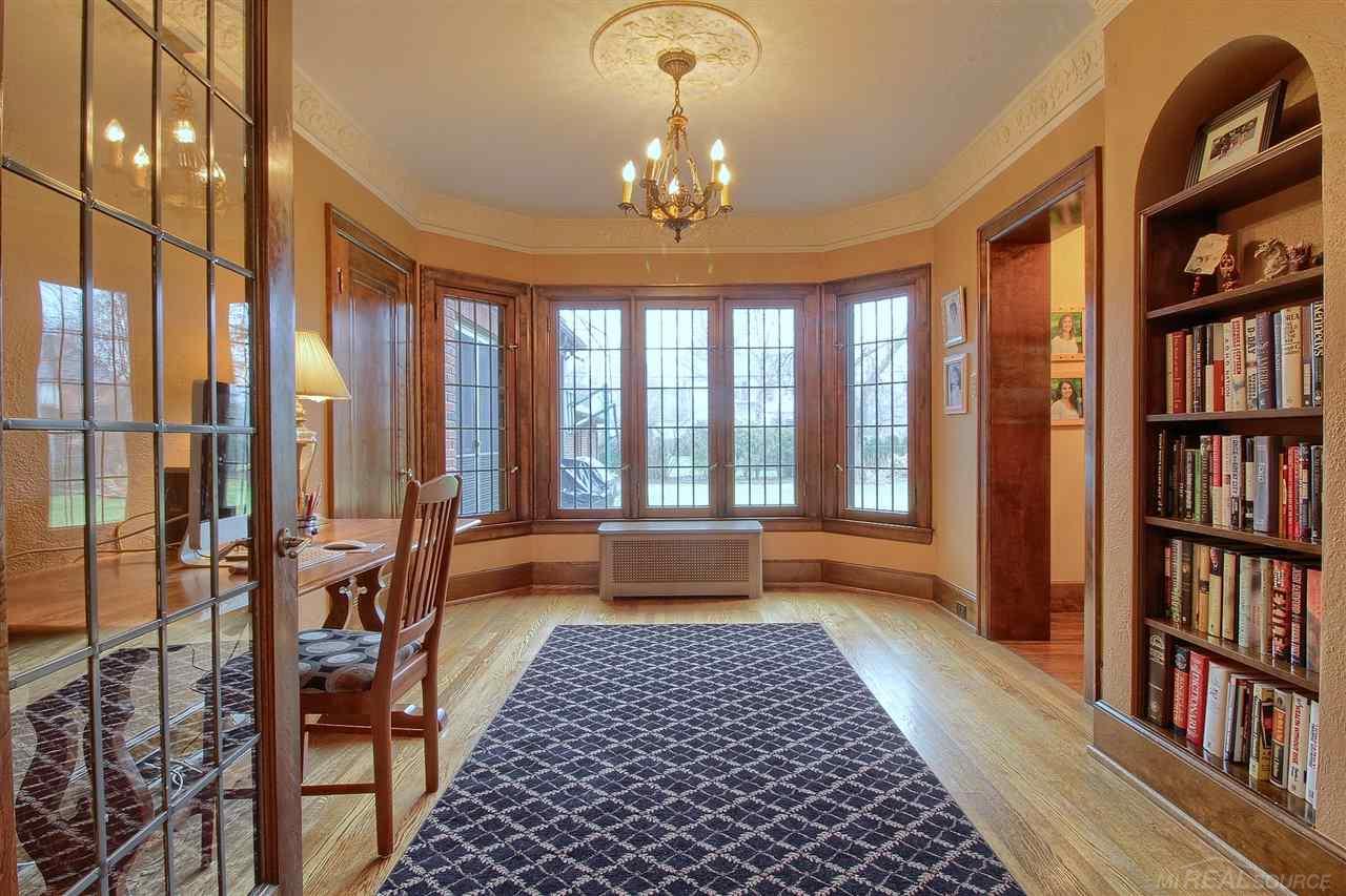 1068 Devonshire Road Grosse Pointe, MI 48230 - Photo 10 of 21 31339672-9.JPG