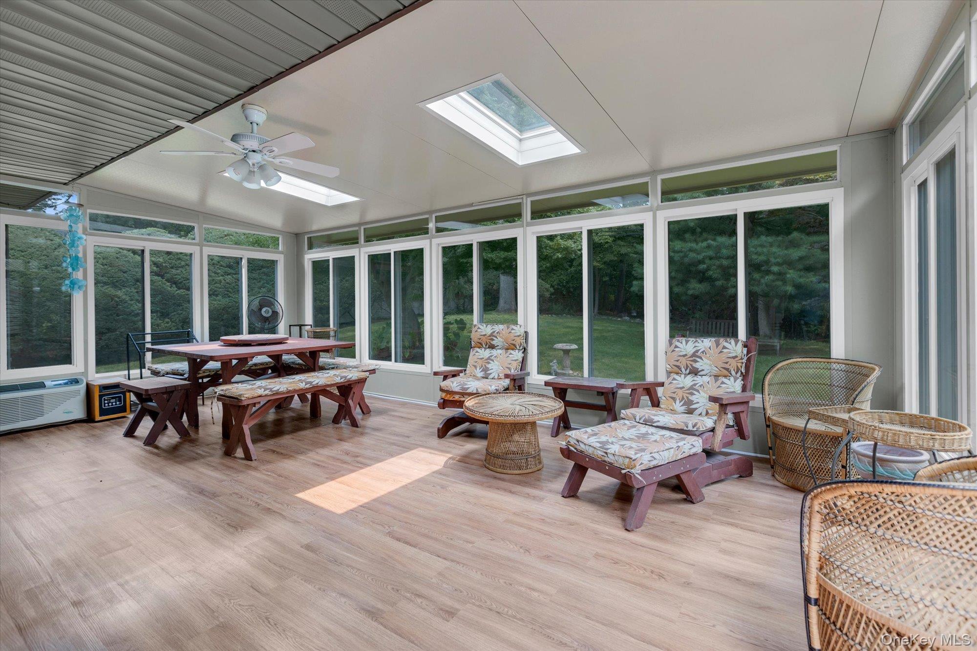 27 Fisher Road Commack, NY 11725 - Photo 7 of 36