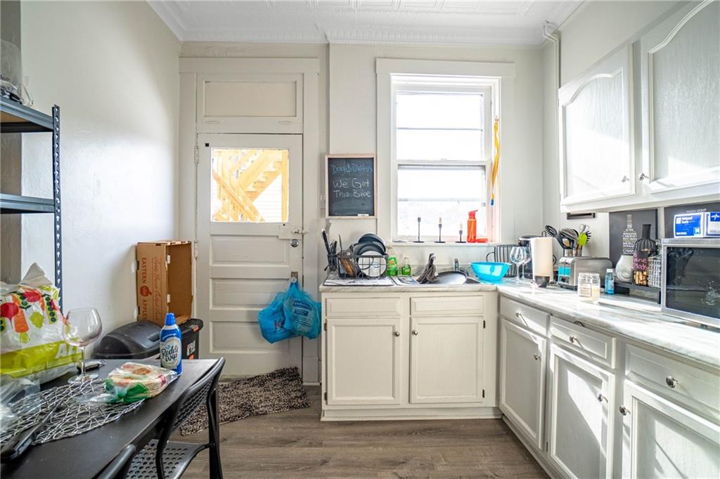 3245 Rothpletz Street Pittsburgh, PA 15212 - Photo 7 of 24 Gallery Image 7
