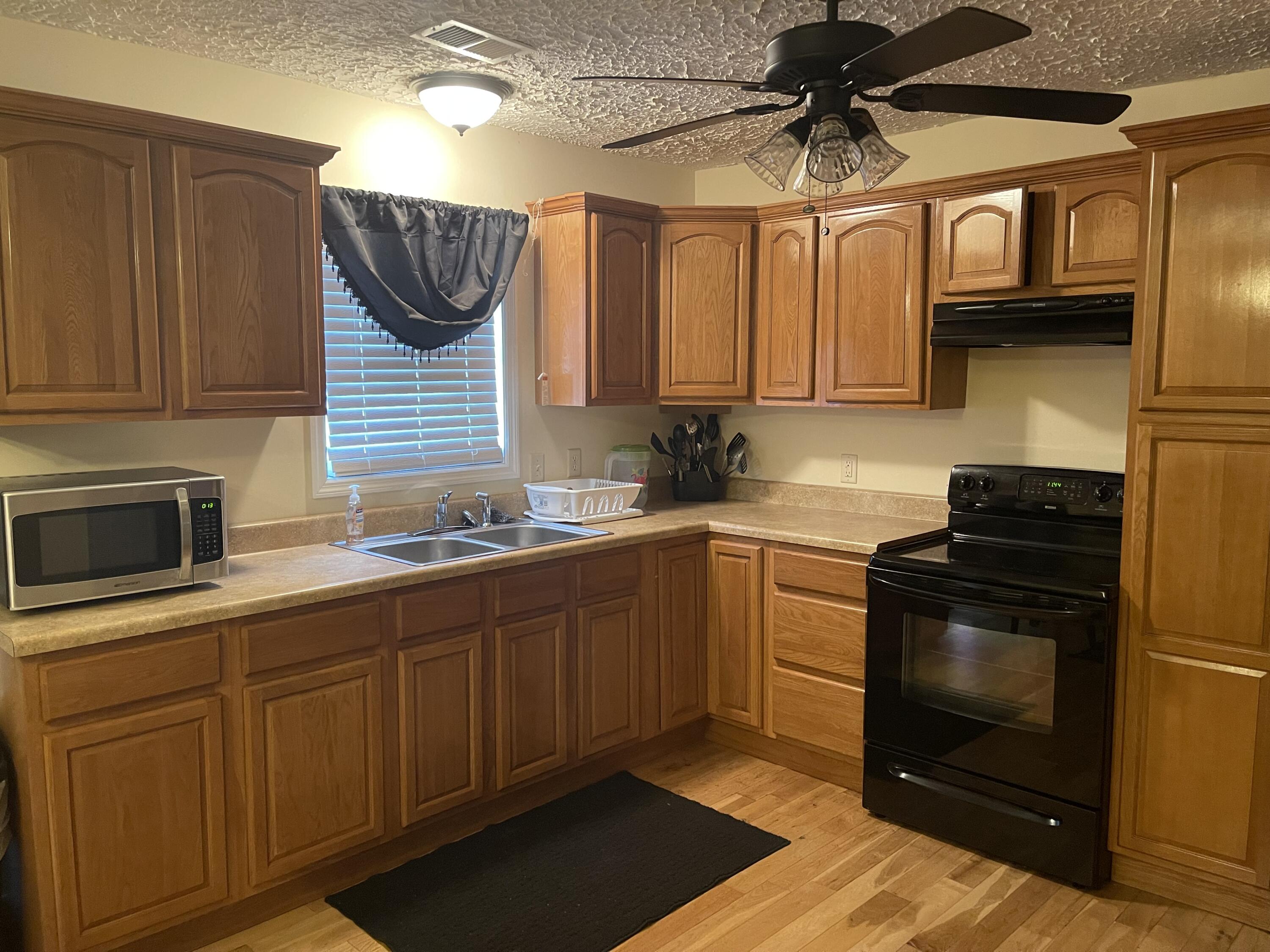 305 Industrial Road Walterboro, SC 29488 - Photo 6 of 29 305 Industrial Rd. - Kitchen