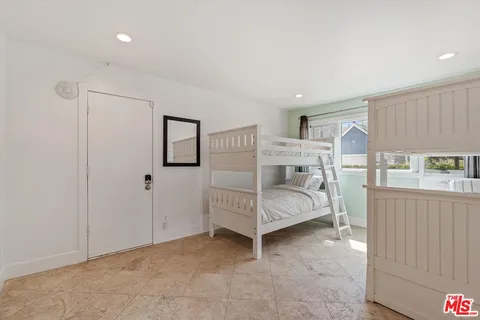 $22,495 | 6419 Ocean Front Walk, Playa del Rey, CA 90293