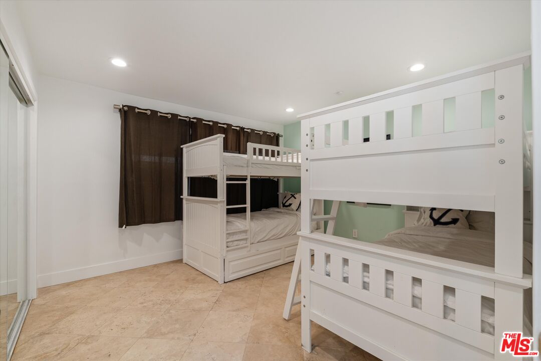 6419 Ocean Front Walk Playa del Rey, CA 90293 - Photo 15 of 54