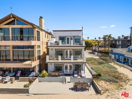 $22,495 | 6419 Ocean Front Walk, Playa del Rey, CA 90293