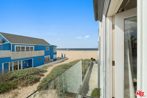 $22,495 | 6419 Ocean Front Walk, Playa del Rey, CA 90293