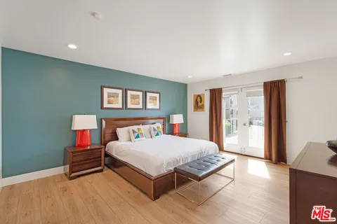 $22,495 | 6419 Ocean Front Walk, Playa del Rey, CA 90293