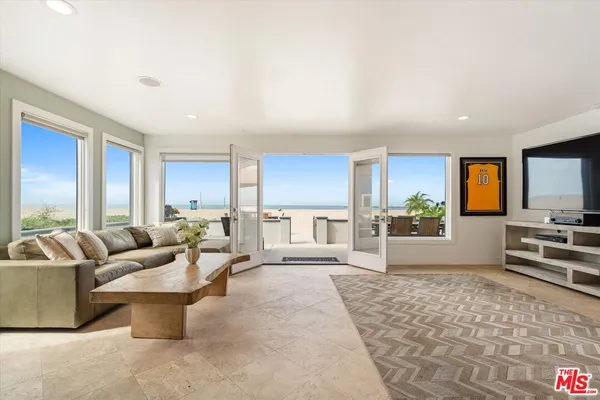 $24,995 | 6419 Ocean Front Walk, Playa del Rey, CA 90293