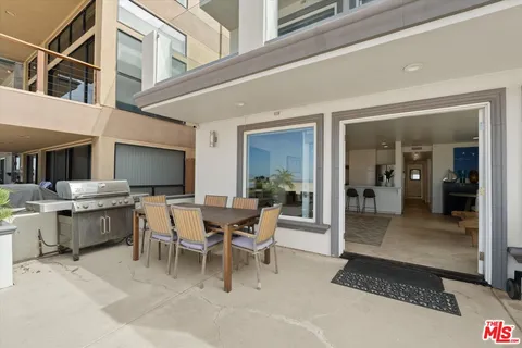 $22,495 | 6419 Ocean Front Walk, Playa del Rey, CA 90293