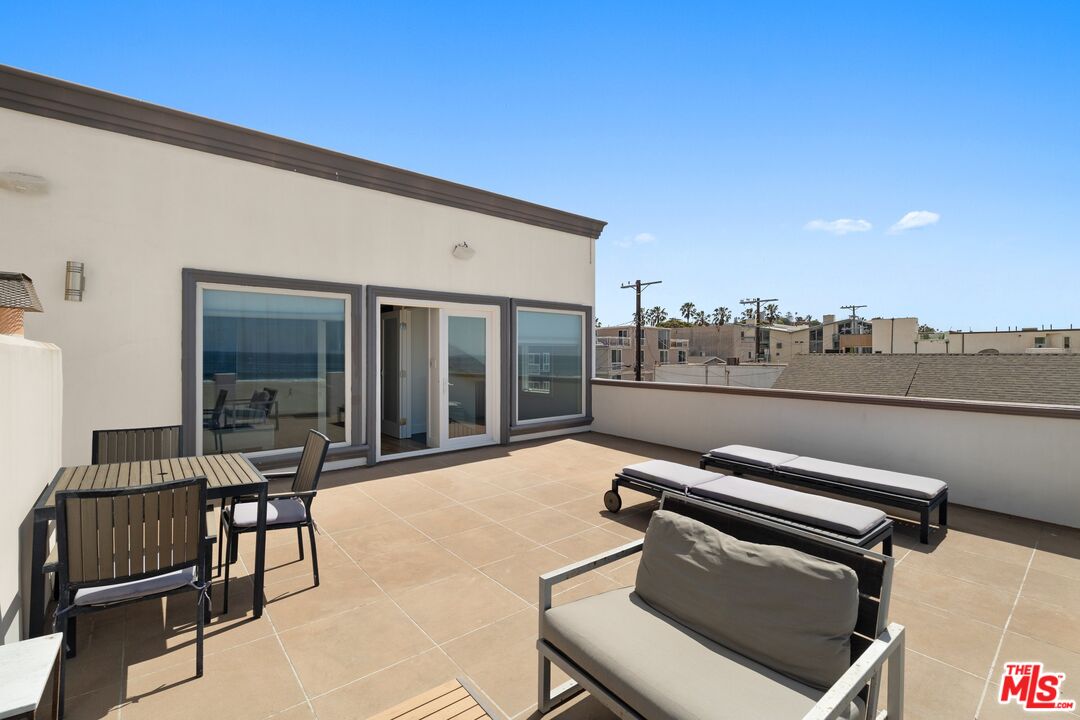 6419 Ocean Front Walk Playa del Rey, CA 90293 - Photo 43 of 54