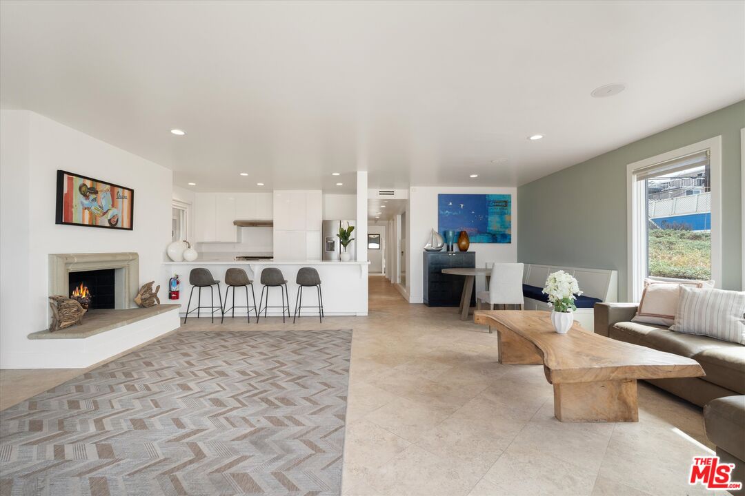 6419 Ocean Front Walk Playa del Rey, CA 90293 - Photo 6 of 54