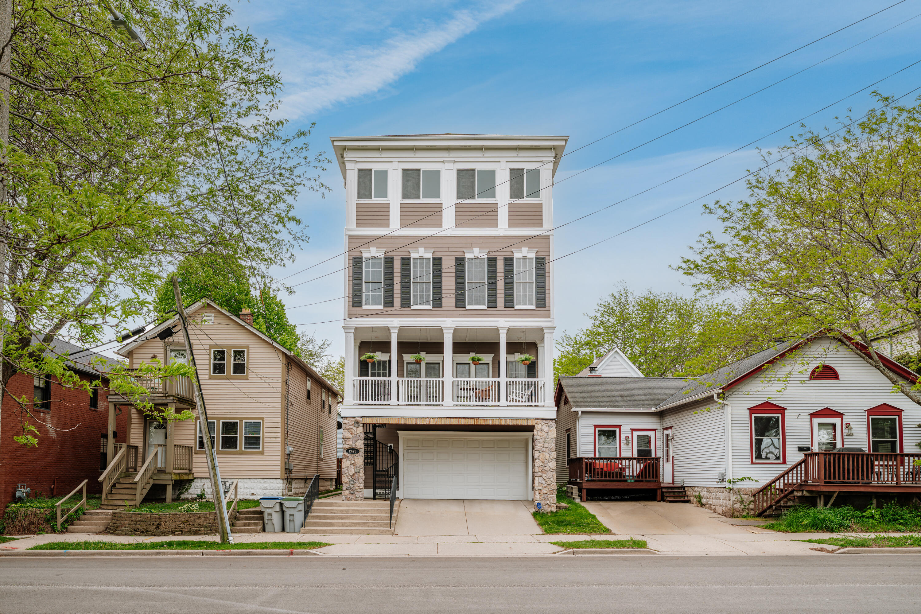 2425 South Superior Street Milwaukee, WI 53207 - Photo 1 of 62 2425 S Superior St-2