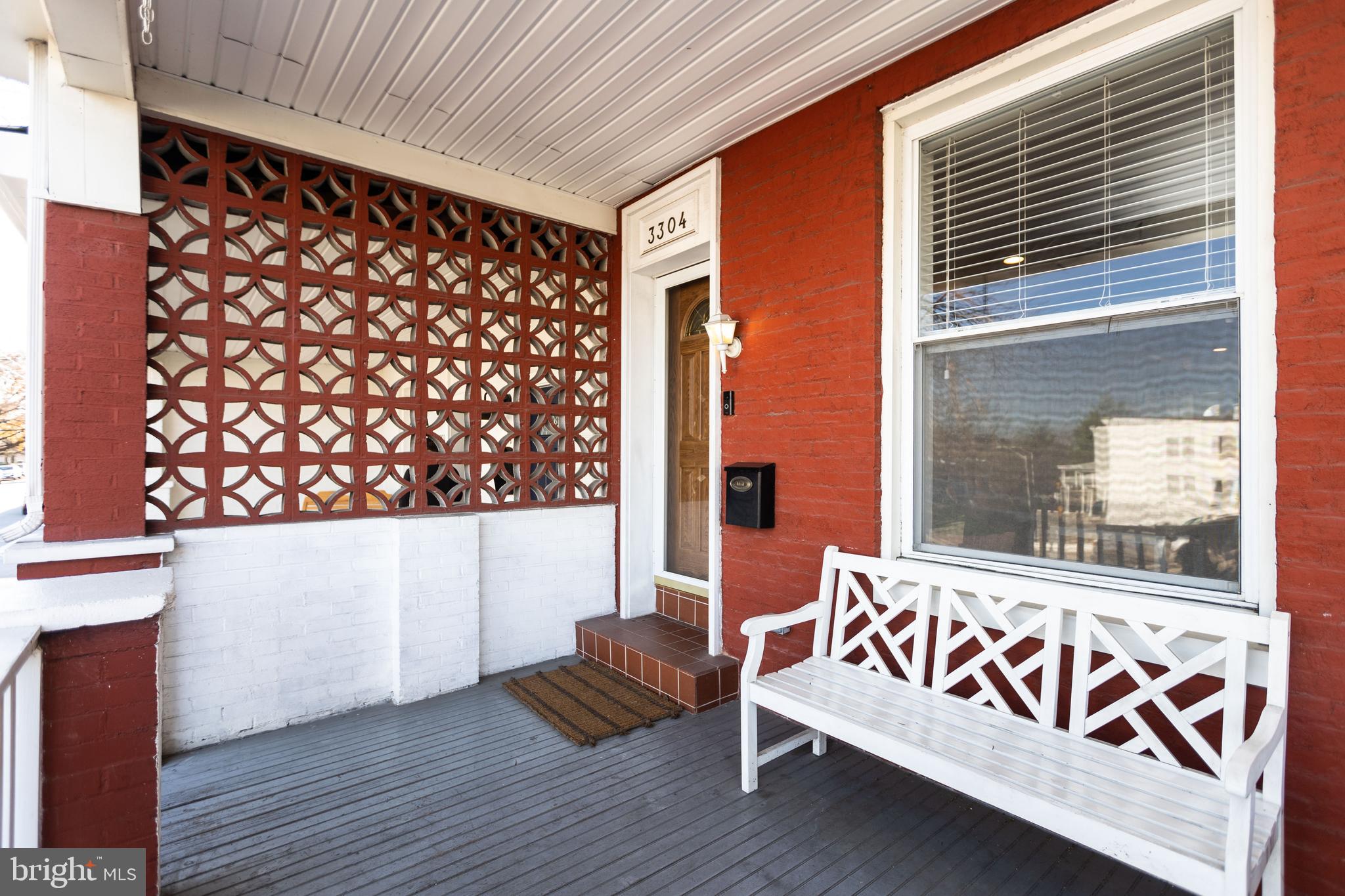 3304 Keswick Road Baltimore, MD 21211 - Photo 2 of 31 Front porch