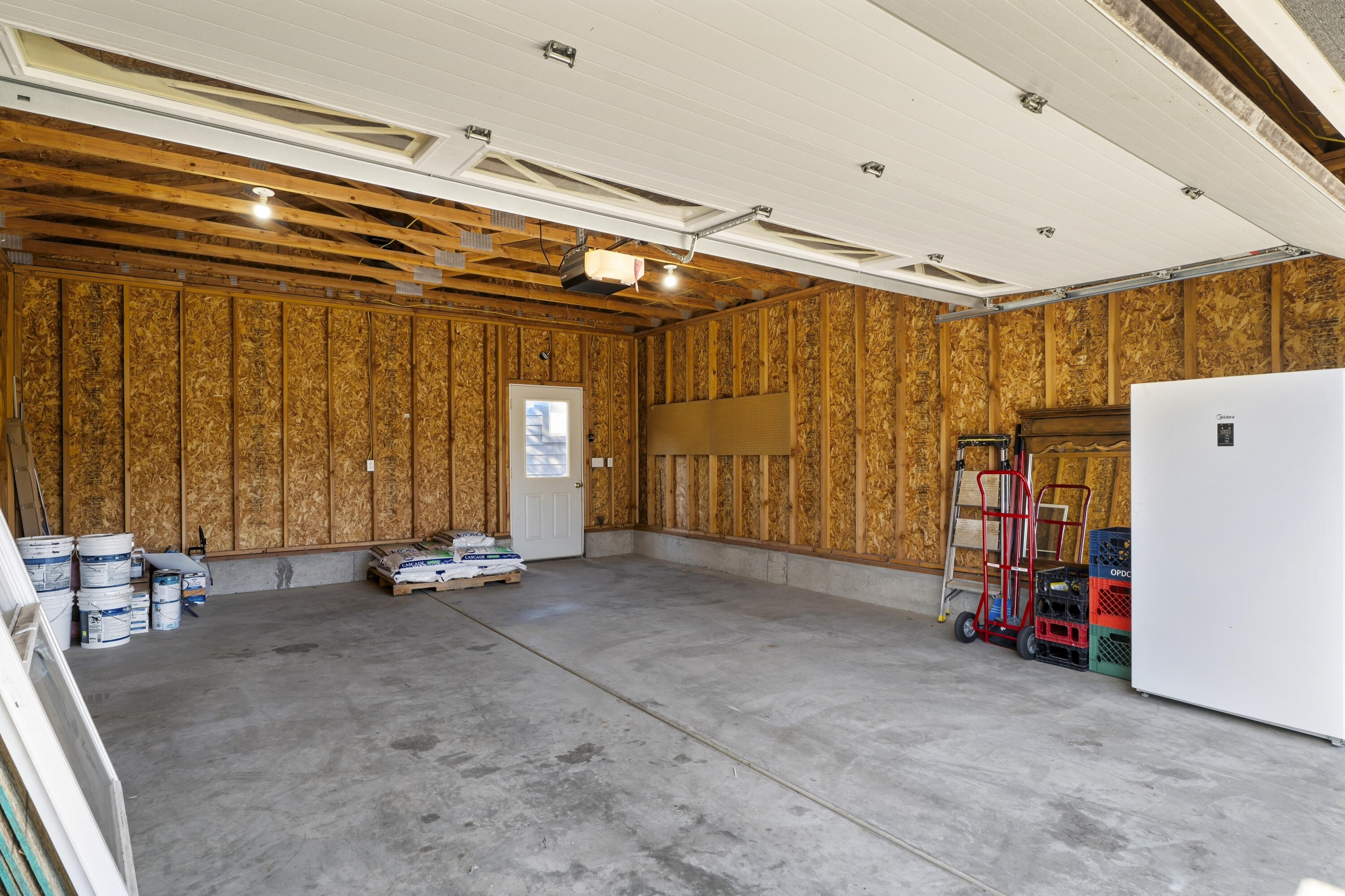 9318 Southwest Panorama Road Terrebonne, OR 97760 - Photo 39 of 45 a view of room with gym equipment
