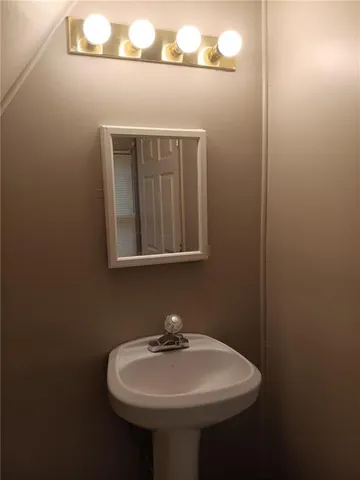 $149,000 | 423 North Brighton Avenue, Kansas City, MO 64123