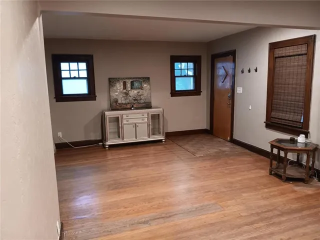 $149,000 | 423 North Brighton Avenue, Kansas City, MO 64123