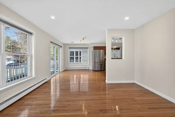 $599,999 | 2 Sterling Lane, Unit 2, Walpole, MA 02081