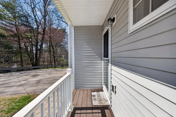 $599,999 | 2 Sterling Lane, Unit 2, Walpole, MA 02081