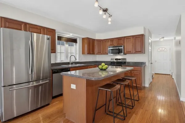 $599,999 | 2 Sterling Lane, Unit 2, Walpole, MA 02081