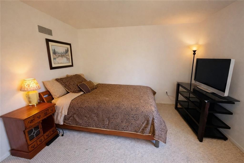 3907 Northeast Beach Road Lee's Summit, MO 64064 - Photo 17 of 18