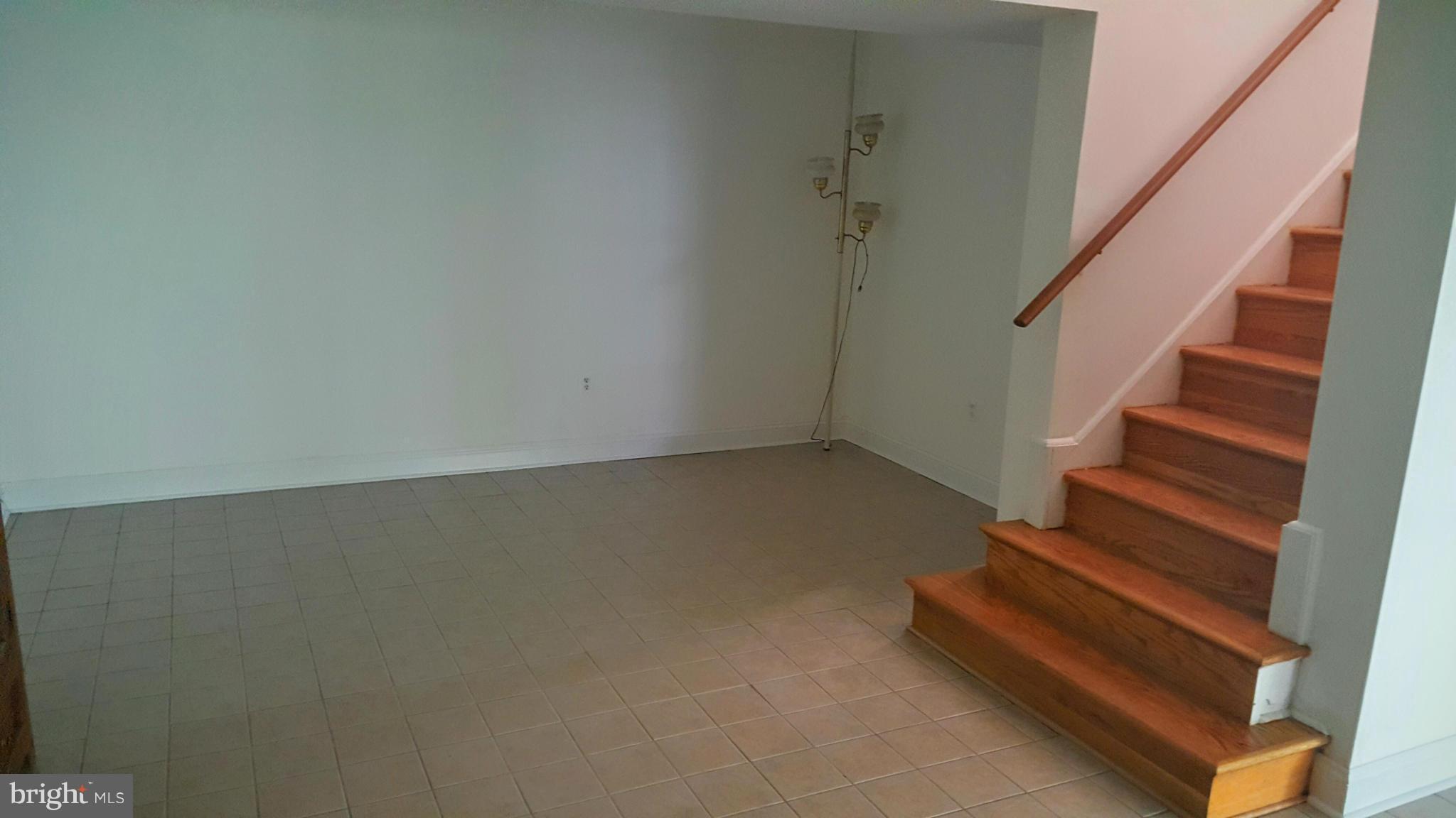 8 Marigold Court Silver Spring, MD 20906 - Photo 4 of 18 Interior (General)