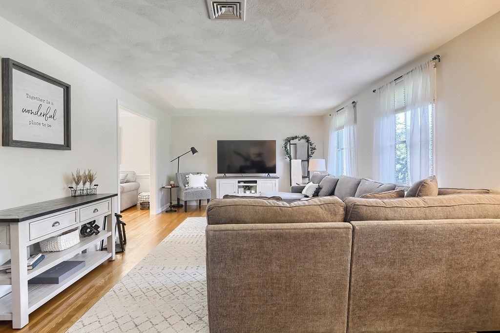 2 Whitewood Road Milford, MA 01757 - Photo 6 of 38 Gallery Image 6